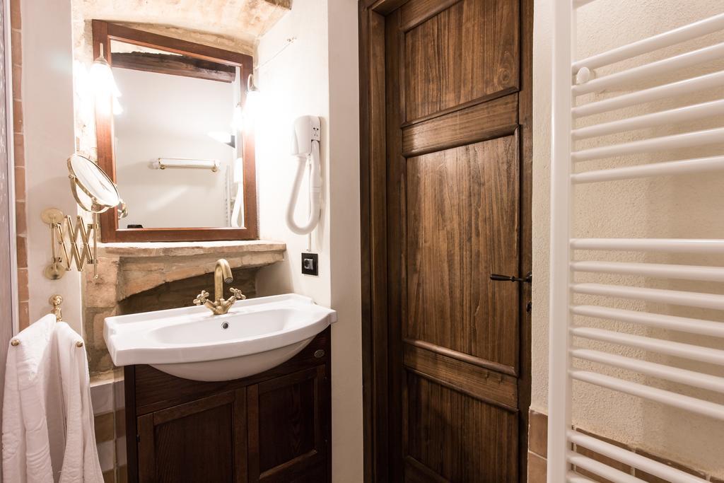 Bed and Breakfast Domus In Castro à Montecchio  Chambre photo